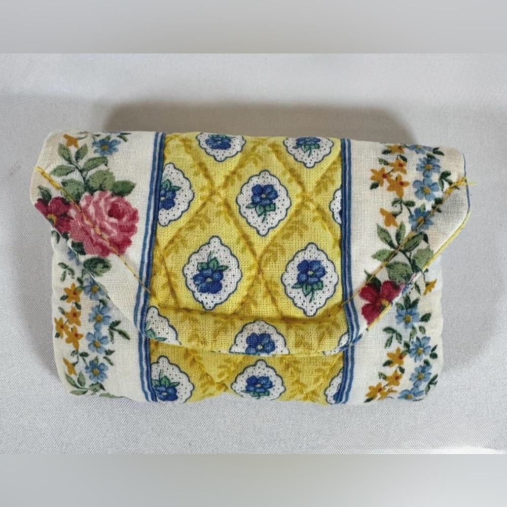 ISO Vera Bradley Elizabeth Coin Purse